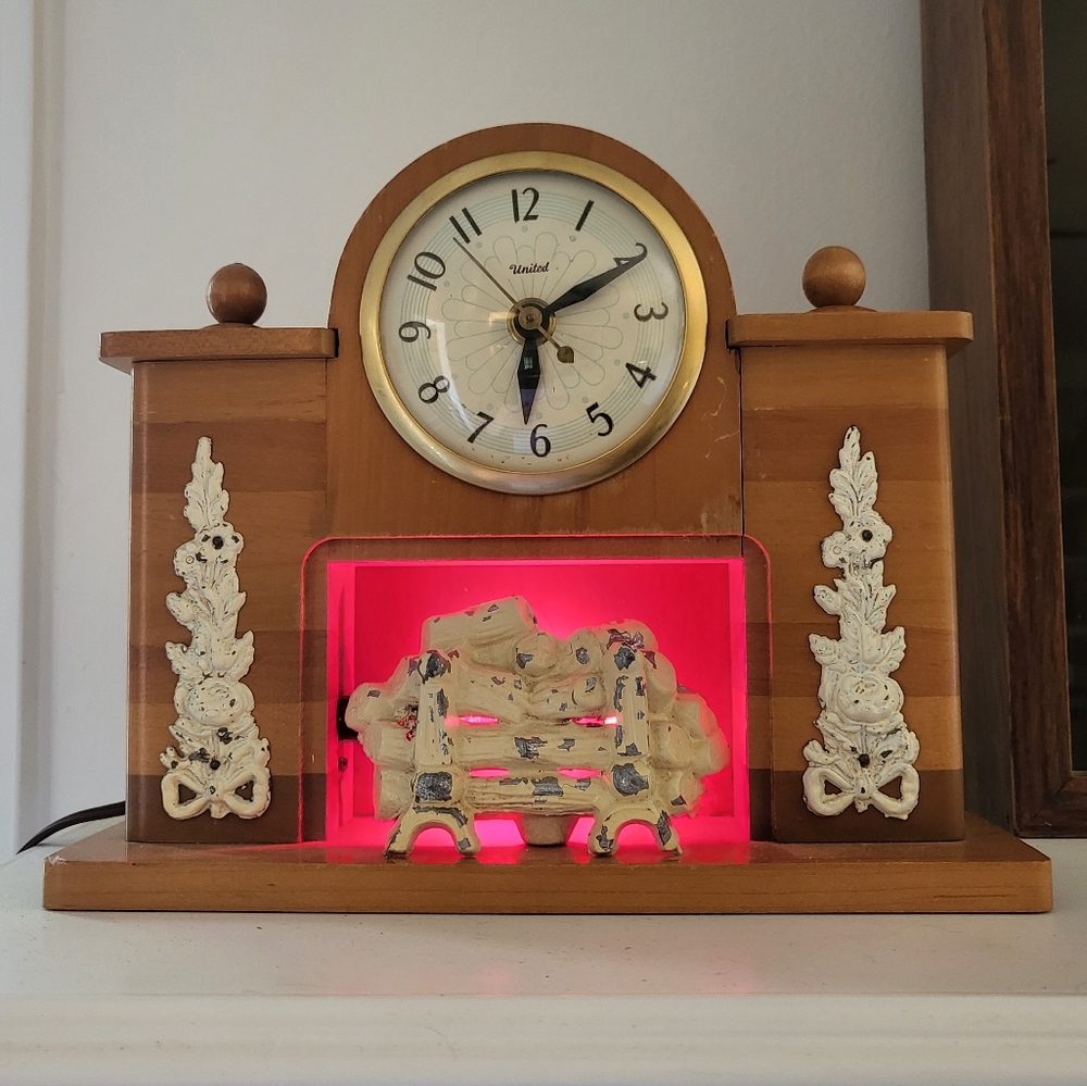 Vintage UNITED Fireplace Clock WORKS READ